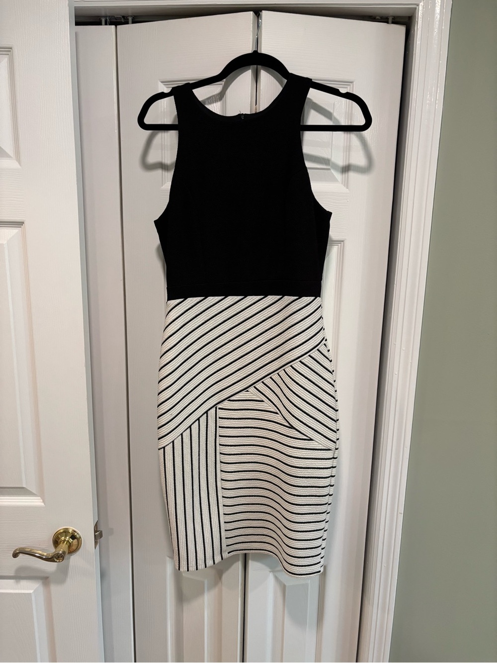 Lulus Black & White Striped Sleeveless Sheath Dress